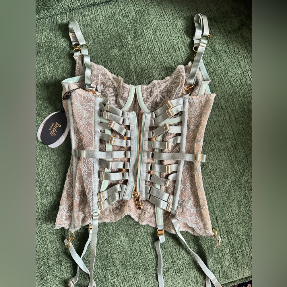 NWT Bordelle Cymatic Basque in Sage size S